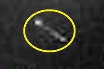 Kinh ngạc vật thể lạ tiếp cận tàu Cassini trên sao Hỏa 