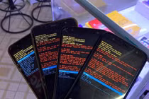 Cách tự khắc phục điện thoại Samsung đang bị lỗi treo Recovery