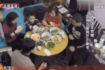 Ngỡ ngàng màn biến hóa nhà cổ 130 năm, chỉ 19 mét vuông cho 5 người ở