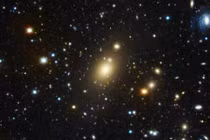 Kỷ lục lỗ đen cực nặng trong thiên hà trung tâm Abell 85