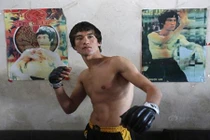 Chàng trai gây sốt vì giống hệt Lý Tiểu Long