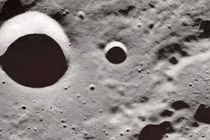 Hé lộ những thứ lạ nằm dưới bề mặt Mặt trăng