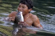 Khám phá cuộc sống của con người nơi hoang dã ở Myanmar