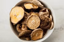 Nấm hương, hoa hậu thực vật gây kinh ngạc với khám phá thú vị