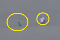 Bí ẩn nhiều đốm sáng di chuyển trên cánh đồng ở Anh