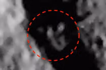 Xôn xao tượng người như đang cầu nguyện trên sao Thủy