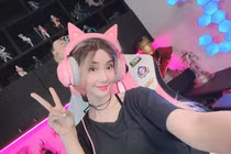 Quá khứ bất ngờ của nữ streamer “siêu xinh” vừa gây sốt khi chơi LMHT