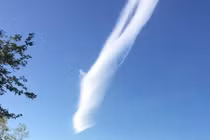 Bí ẩn đám mây hình ống cuộn trên bầu trời Cumbria