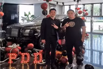 Soi cuộc sống xa hoa đến “loá mắt” của streamer giàu nhất xứ Trung