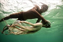 Tộc người đầu tiên tự tiến hoá để thích nghi với thế giới hiện đại