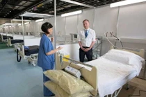 Cận cảnh bệnh viện dã chiến của Anh xây dựng trong 9 ngày