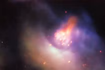 Hubble "soi" được gì ở hệ sao đang chết dần?