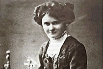 Cuộc đời bình lặng, khép kín về em gái của Hitler 