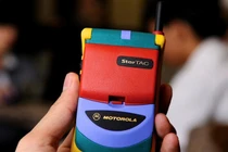 Những chiếc điện thoại xấu xí nhất, mang thiết kế lạ không tưởng