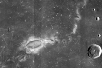 NASA dùng gì theo dõi hình xăm bí ẩn trên Mặt trăng?