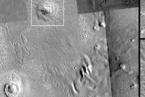 Phát hiện cấu trúc trôn ốc lồi quái lạ trên sao Hỏa 