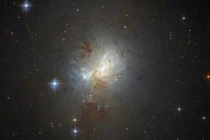 Khoa học "sốc" thành tựu của thiên hà nhỏ bé ESO 495-21