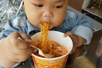 Những lưu ý cơ bản mà người “nghiện” mỳ ăn liền cần ghi nhớ