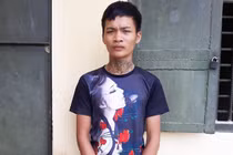 Hai thanh niên thay nhau hiếp dâm nữ sinh lớp 8 ở phòng học