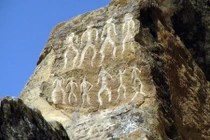 Bí ẩn hình khắc người ngoài hành tinh từ thời tiền sử