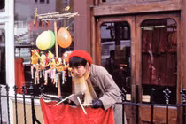 Loạt ảnh đầy bất ngờ về đường phố London thập niên 1980 (1)