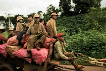 Ảnh độc về kinh đô cà phê Việt qua ống kính Tây (1)