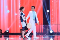 Lưu Hương Giang tình tứ Dương Khắc Linh trước mặt Hoài Anh