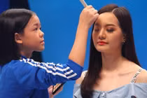 Cô bé 12 tuổi sắp mua xe sang BMW bằng tiền tự kiếm