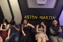 Hối lộ cảnh sát 100 triệu để "tha" việc chơi ma túy trong karaoke 