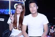  Ông ngoại viết thiệp cưới cho Kỳ Hân và Mạc Hồng Quân