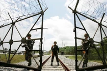 Công việc “chết như chơi” ở biên giới Triều Tiên - Hàn Quốc