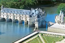 10 lâu đài tuyệt đẹp ở thung lũng huyền thoại nước Pháp