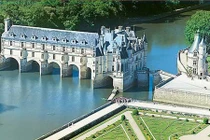 10 lâu đài tuyệt đẹp ở thung lũng huyền thoại nước Pháp