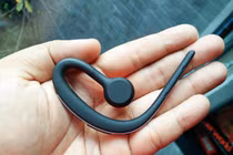 Ảnh thực tế tai nghe Bluetooth Jabra Storm cho smartphone cực chất