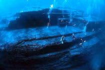 Giải mã kim tự tháp bí ẩn dưới đáy biển Nhật Bản