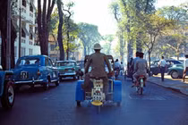 Đời thường Sài Gòn 1965 "chất lừ" qua ống kính lính Mỹ 