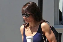 Ngắm mỹ nhân Hollywood “cơ bắp cuồn cuộn” hơn mày râu