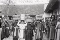 Ảnh cực quý về các lễ hội xuân ở miền Bắc một thế kỷ trước