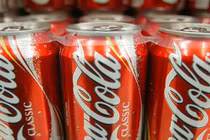 Vì sao quảng cáo Coca-Cola bị Bộ Văn hoá tuýt còi?