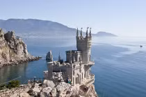 Chiêm ngưỡng lâu đài Tình yêu đẹp mê hồn ở Crimea