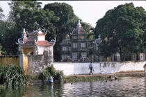 Lặng ngắm vẻ đẹp mộc của chùa Trấn Quốc năm 1993