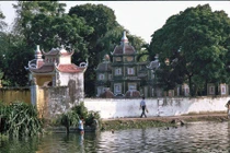 Lặng ngắm vẻ đẹp mộc của chùa Trấn Quốc năm 1993