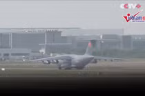 Video: Máy bay vận tải "khủng" của Trung Quốc khiến Nga, Mỹ phải dè chừng