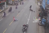 Lao từ ngõ ra như “tên bắn”, nam thanh niên gây tai nạn thảm khốc