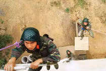 Xông đất lính đặc nhiệm Lữ 144