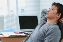 Bất chấp ngăn cản cưới gái quán bar, chàng kiến trúc sư ôm hận