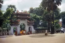 Lăng mộ lớn nhất Sài Gòn qua ống kính người Mỹ 1966