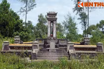 Thăm ngôi mộ chung của hai thủ lĩnh cuộc khởi nghĩa Duy Tân