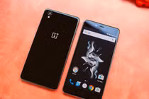 Cận cảnh điện thoại OnePlus X giống hệt iPhone 5, giá 249 USD