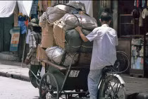 Kho ảnh khổng lồ về VN 1991-1993: Những chiếc “siêu xích lô“